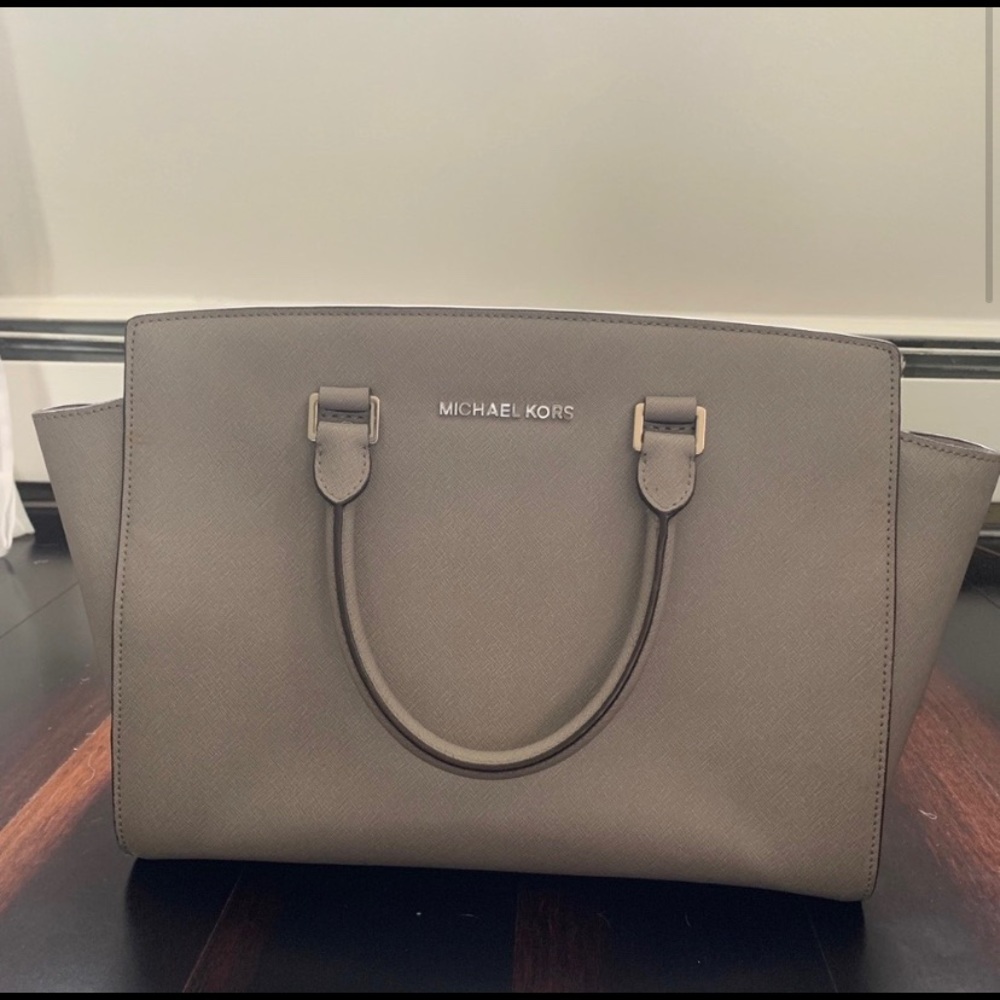 Michael Kors Selma bag
